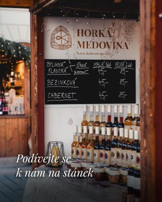 🎄Už jste se letos na @vanocni_olomouc zastavili u našeho stánku? Víme, že je kolem Vánoc hodně ruchu. O to víc nás baví...